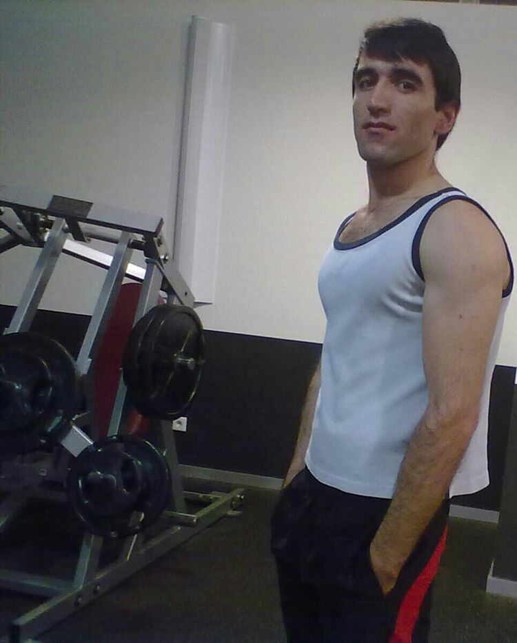  4102635  Anton, 37 ,    