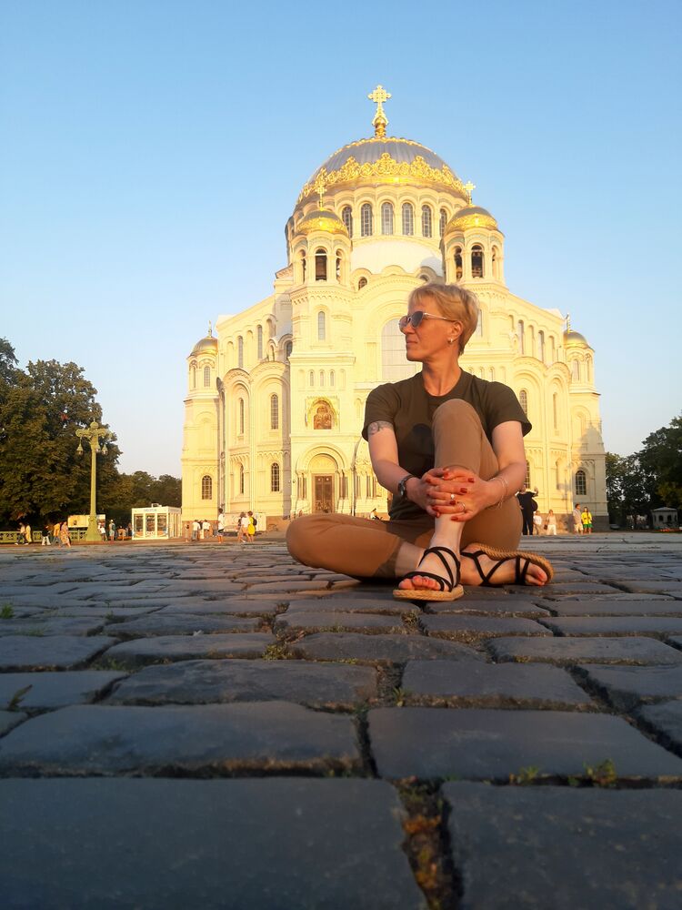  -,   Anyuta, 43 ,     , c 