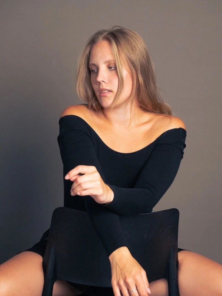 ���� 37352715 ������� �����, 24 ����, ���� ���������� � �����-����������