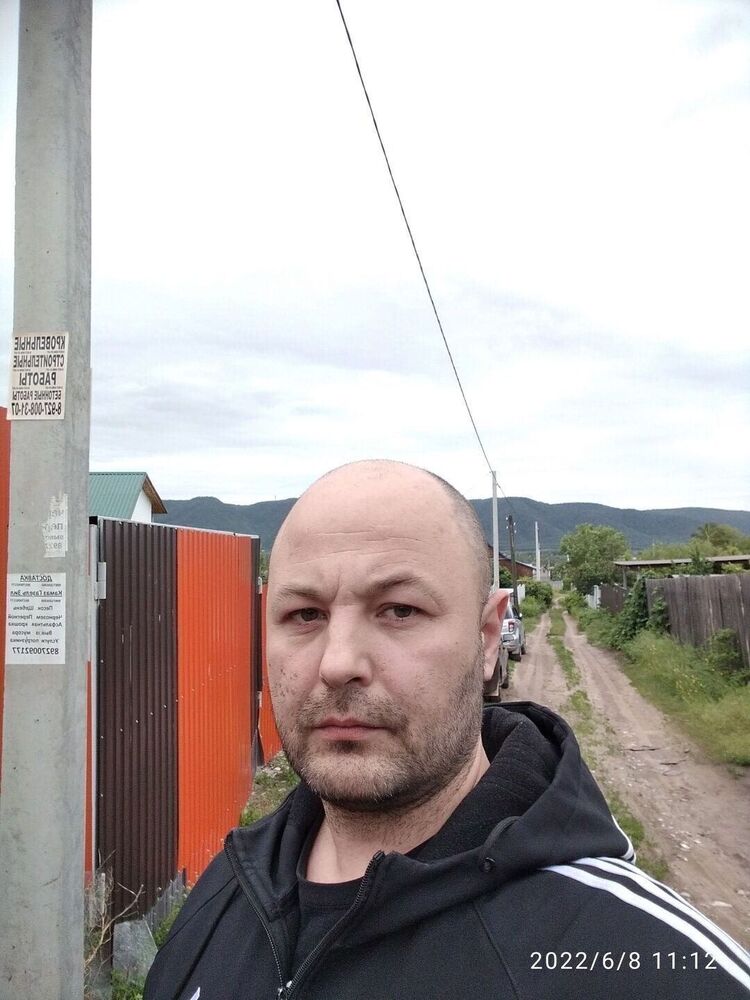  37176525  RVKINH, 43 ,    