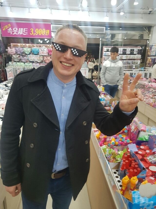  52527385  Andrew, 38 ,    -