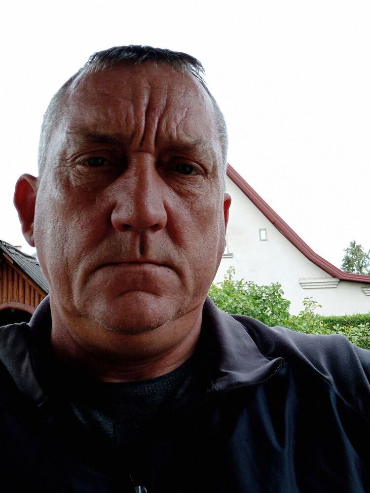  38268835  Nerijus, 49 ,    