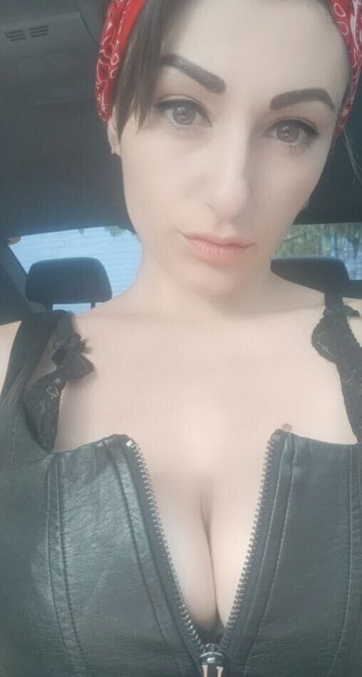  23736635  Lauritka, 31 ,    
