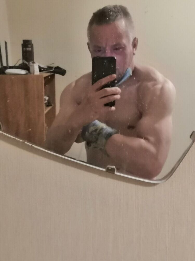  21592715  , 40 ,    