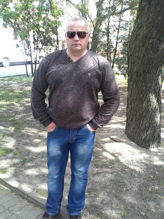  15961235  Aleks, 50 ,    