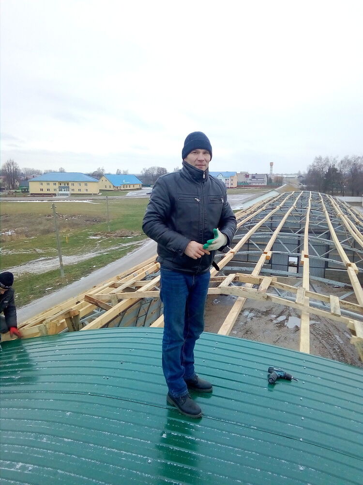  18737565  Valera, 47 ,    