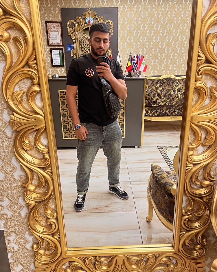  44788825  Ali, 26 ,    