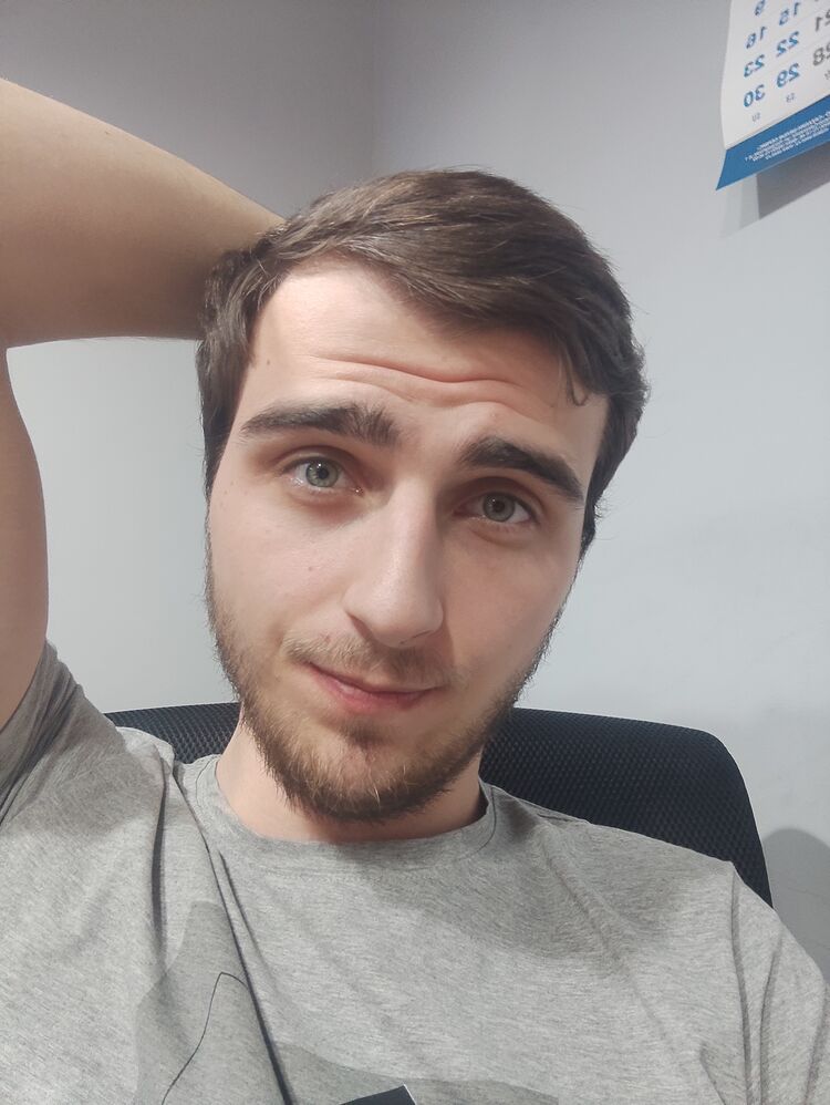  33038535  , 26 ,    -