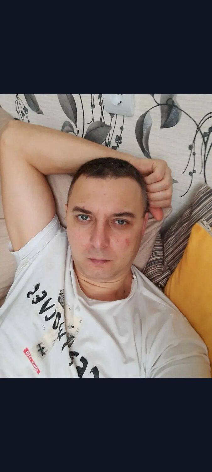  ,   Pavel, 42 ,   , 