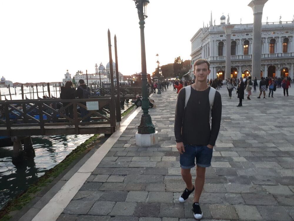  38441945  Andrey, 32 ,    