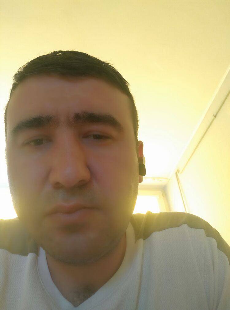  36646385  Evghenii, 37 ,    