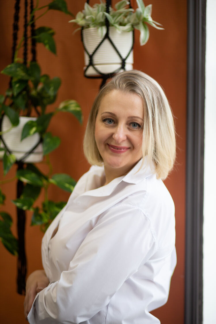  26701335  Natalya, 47 ,    