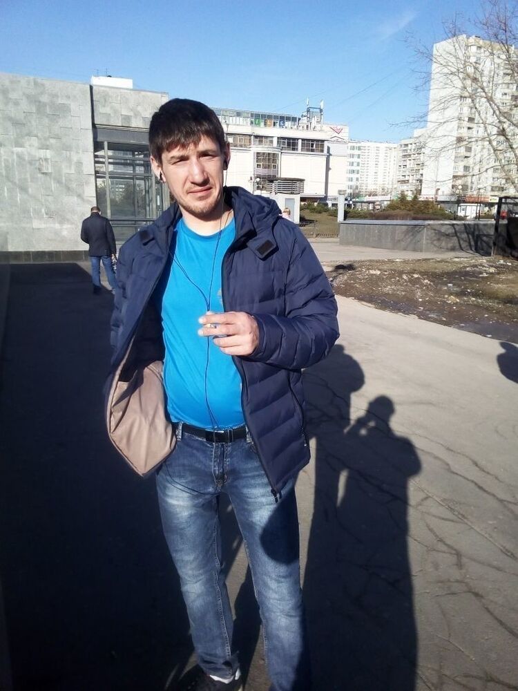  ,   Valera, 32 ,   ,   , c 