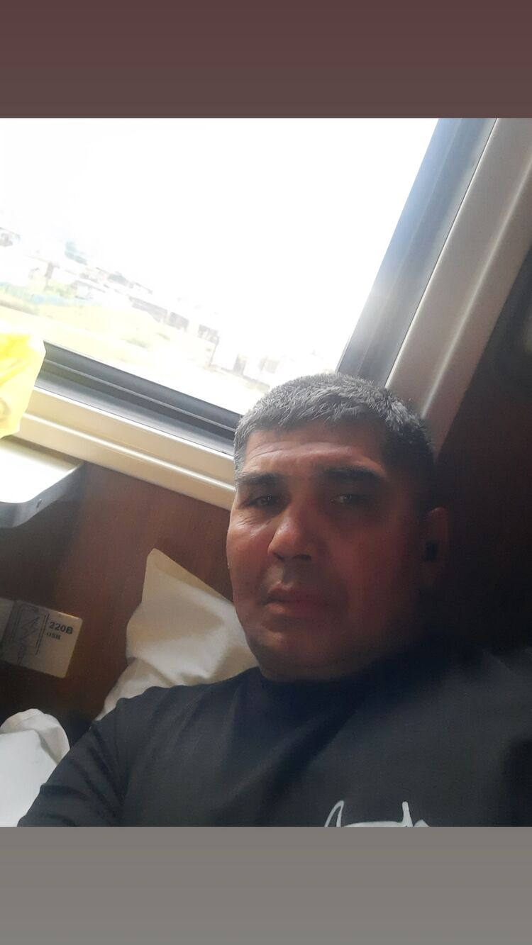  37694445  , 49 ,    