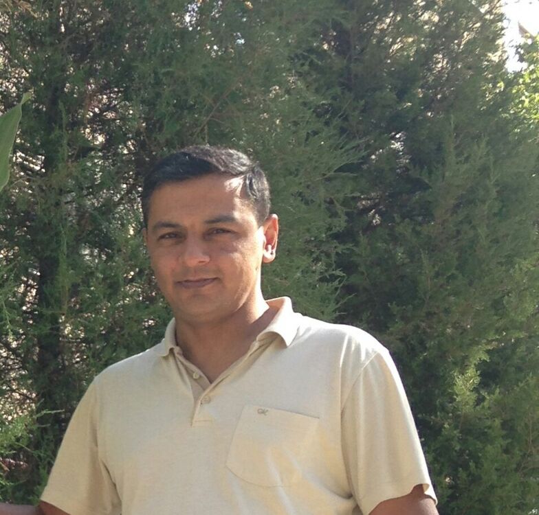  ,   Ali, 44 ,  