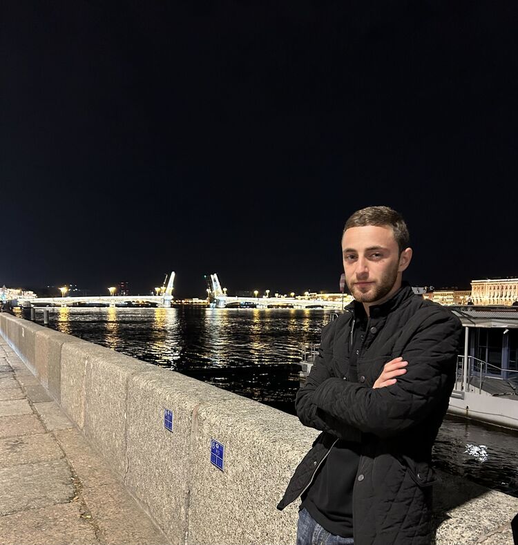  ,   Emil, 27 ,   ,   , c 