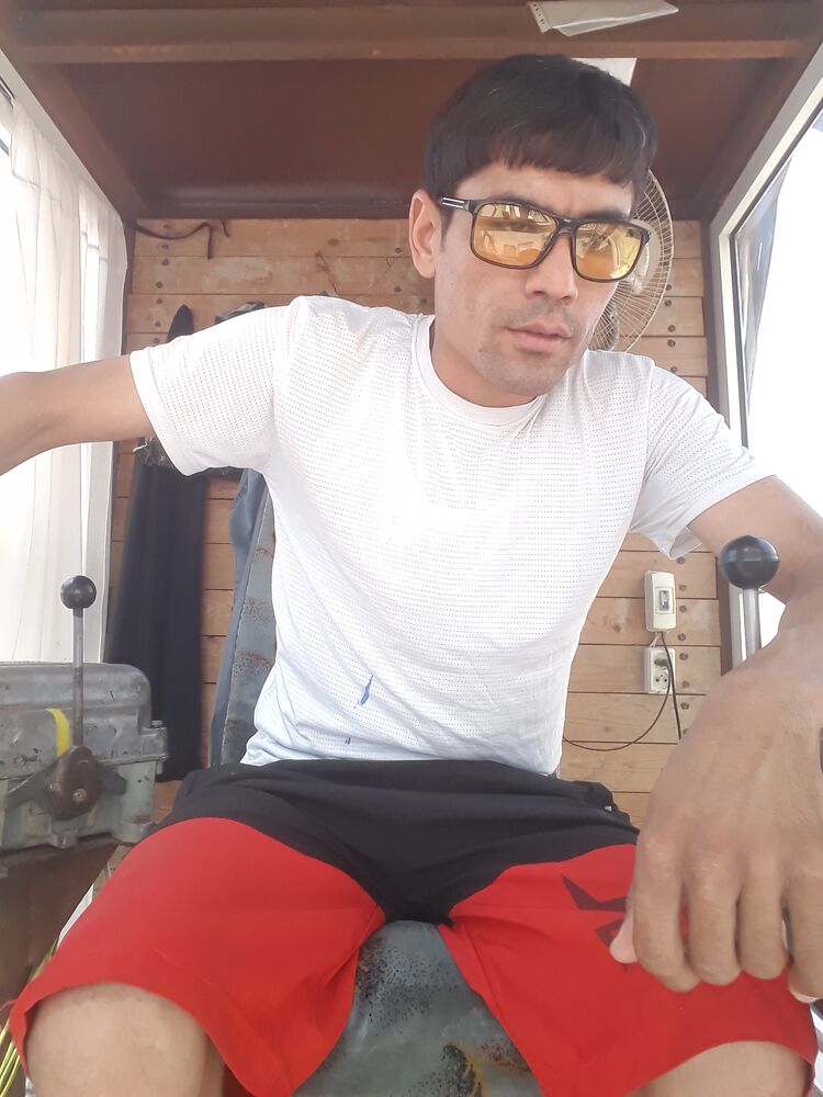  35362325  Hasan, 32 ,    