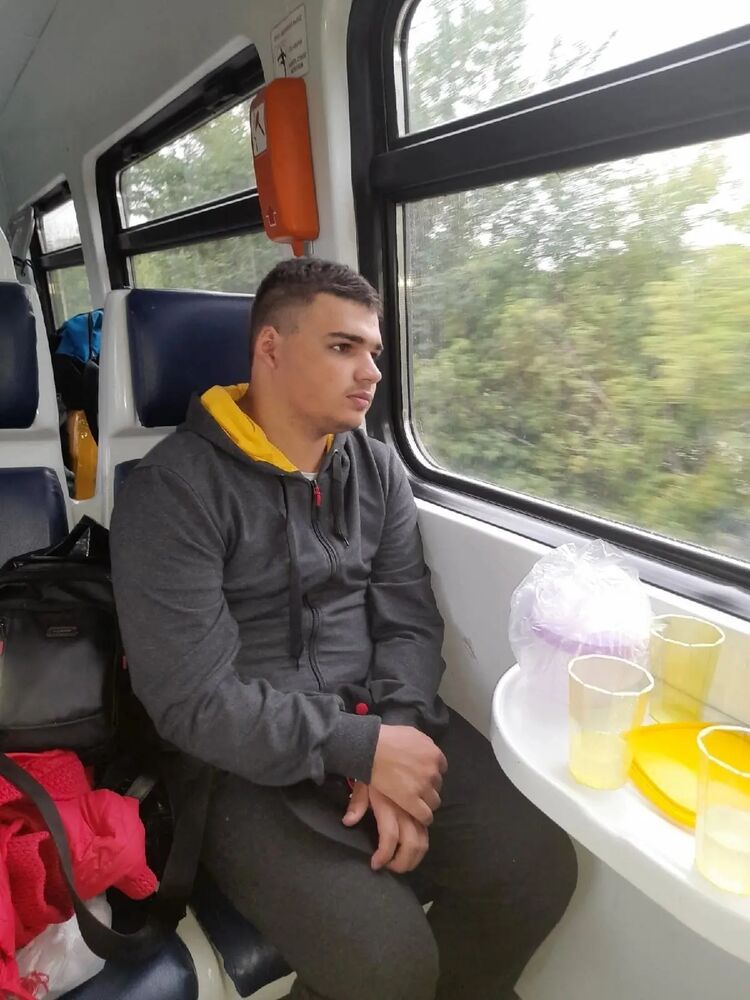  ,   Daniil, 21 ,   c 
