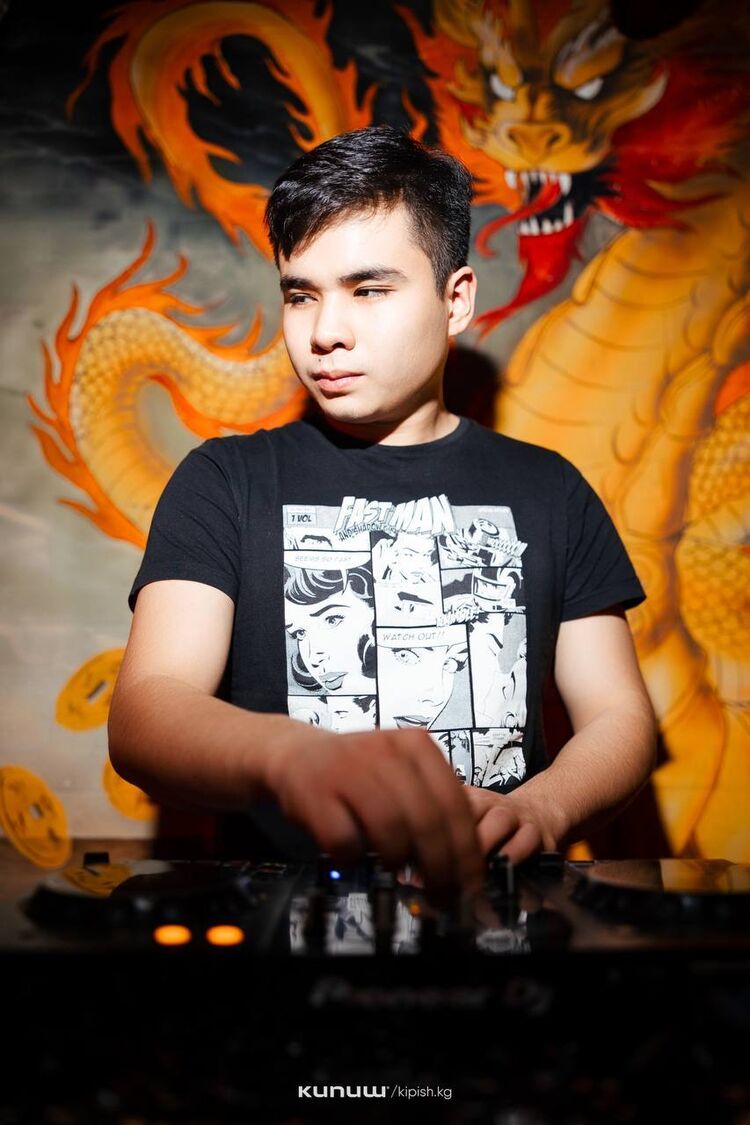 ���� 54818005 ����� �����, 25 ���, ���� ���������� � Canary Wharf