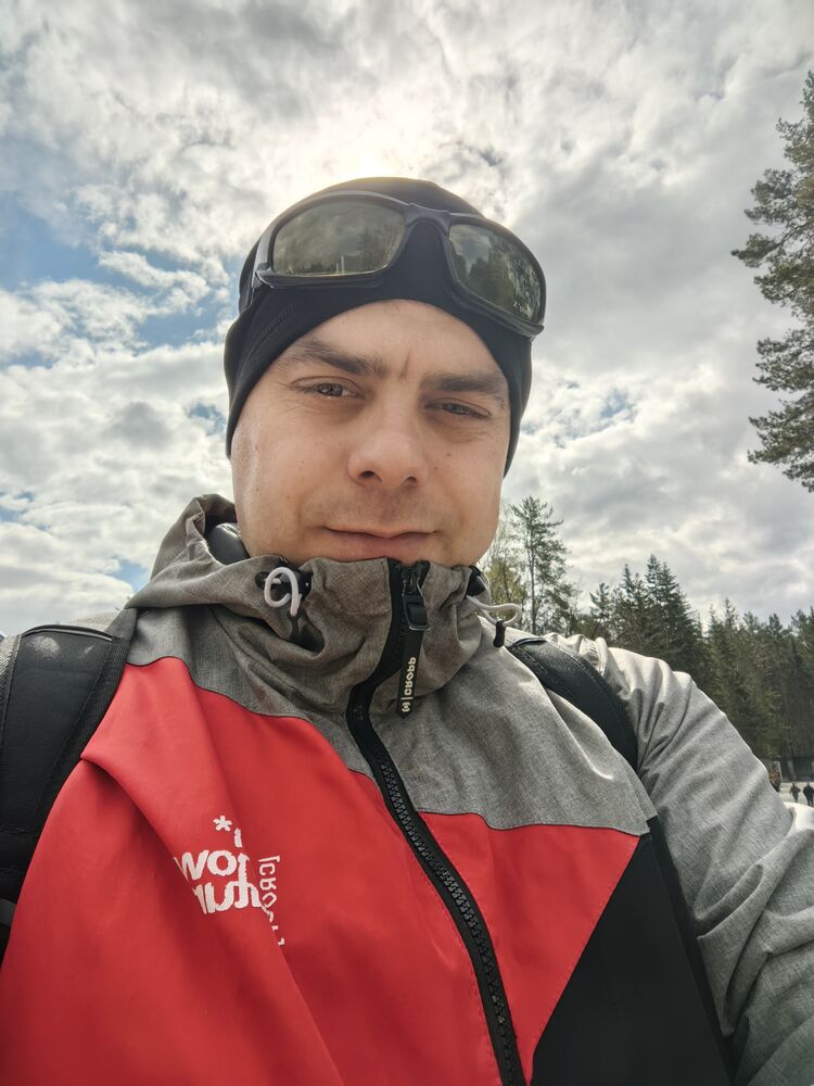  43808645  Serj, 36 ,    -