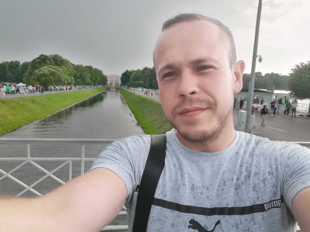  29900115  Andrey, 32 ,    