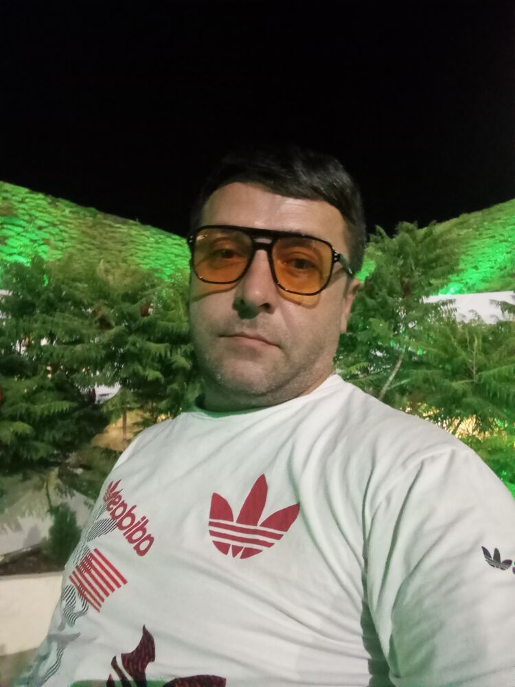  53266825  Ika, 42 ,    