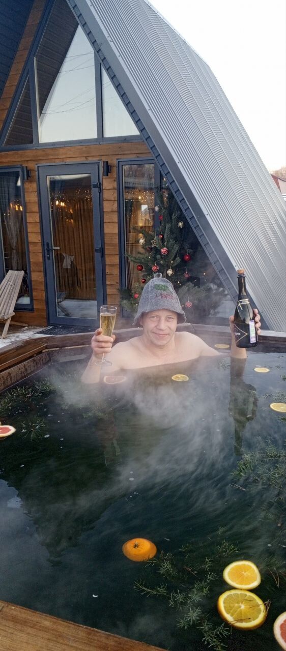  53613515  Alexey, 49 ,     