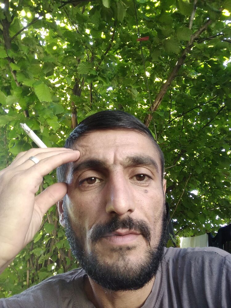  23877345  Artur, 40 ,    