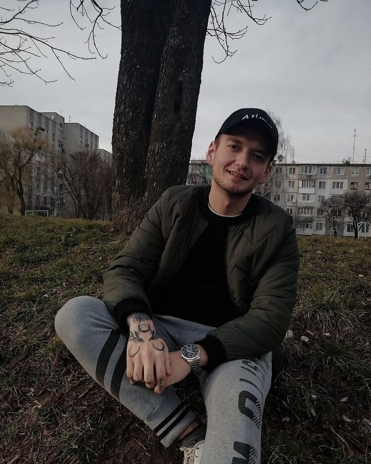  ,   Vadym, 28 ,   