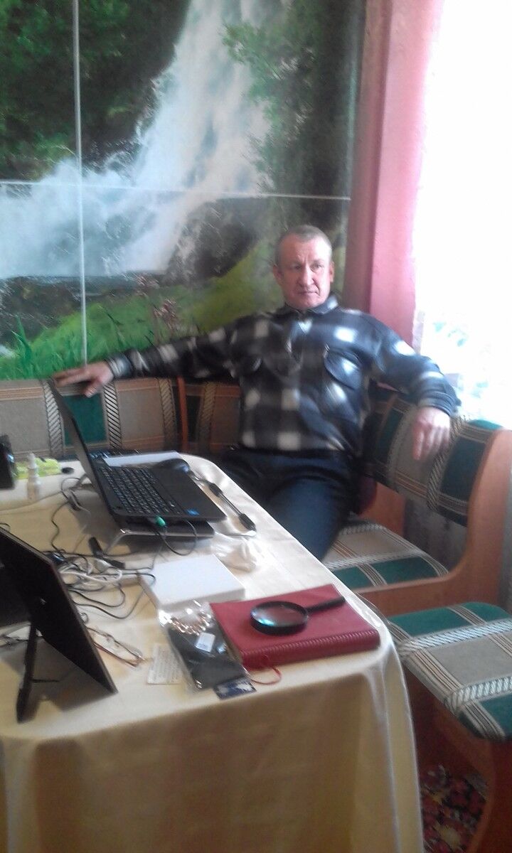  11523675  Ieonid, 62 ,    