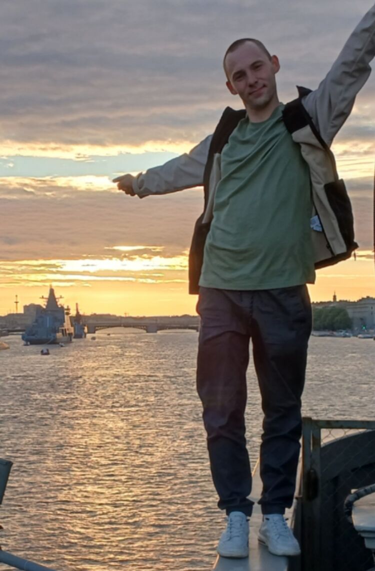  50102485  Vladislav, 27 ,    