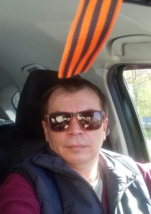  9646945  Alex, 60 ,    