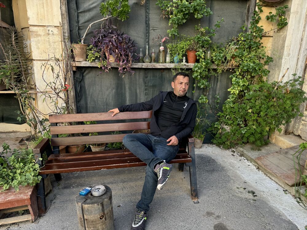  52000645  Aliy, 37 ,    Haiphong