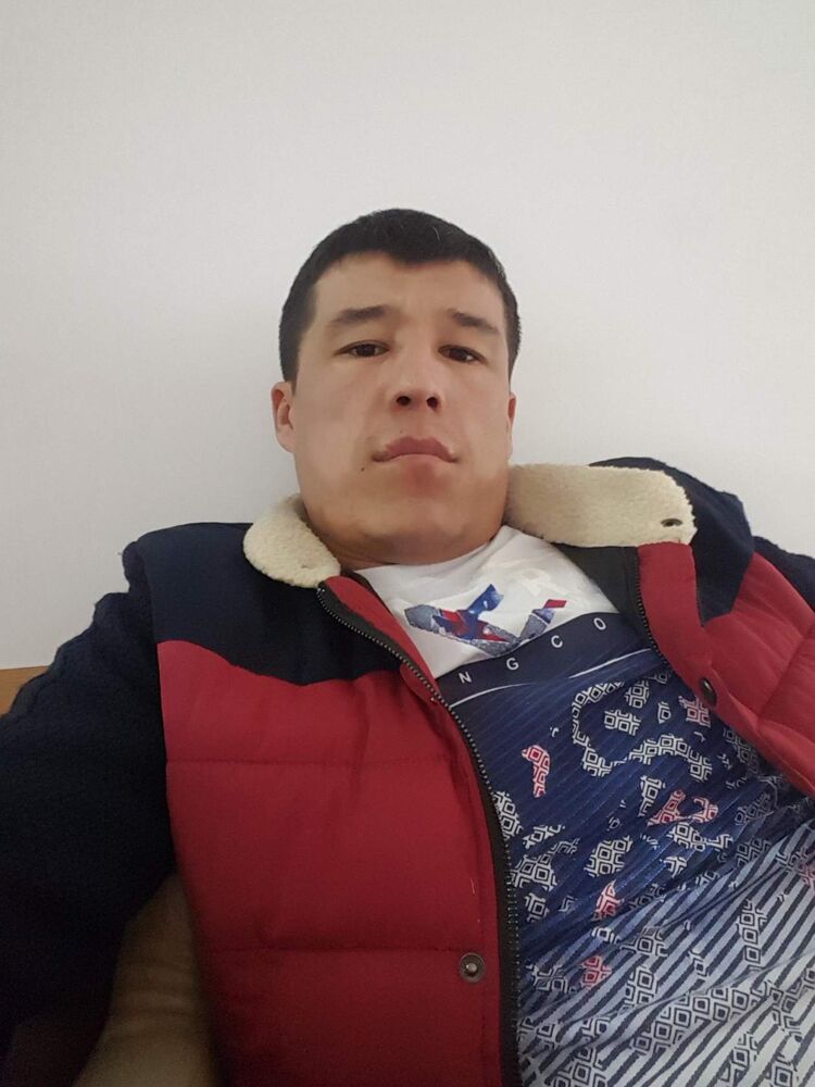  22991455  Abrorbek, 34 ,     