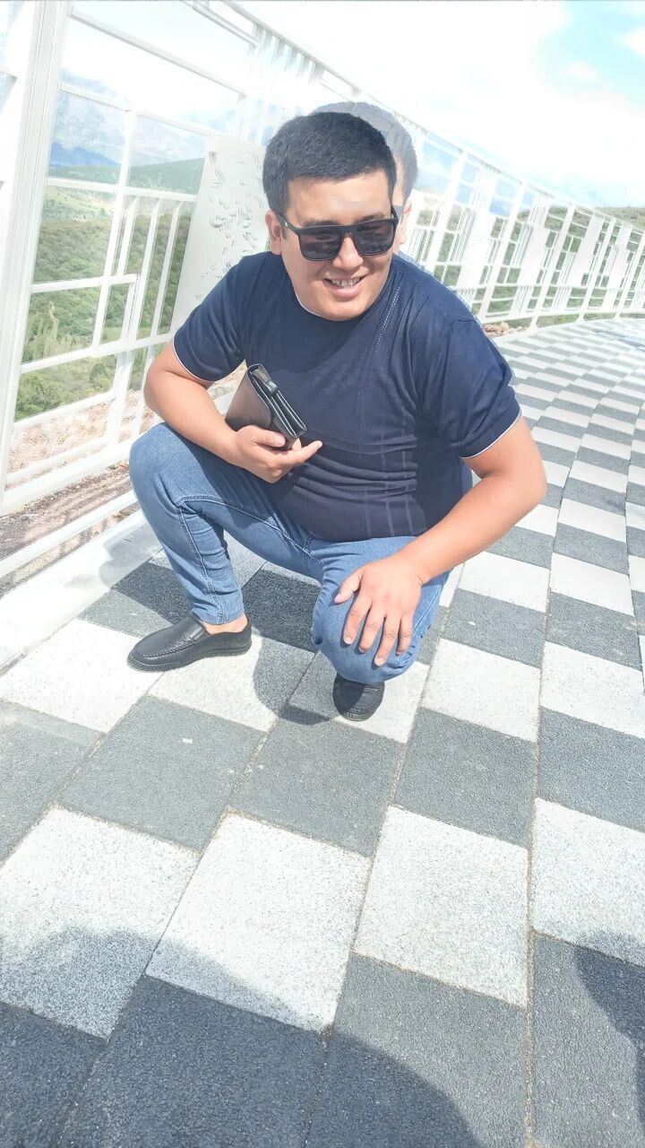  28086875  , 33 ,    