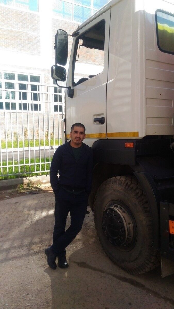  10280355  Anvar, 36 ,    