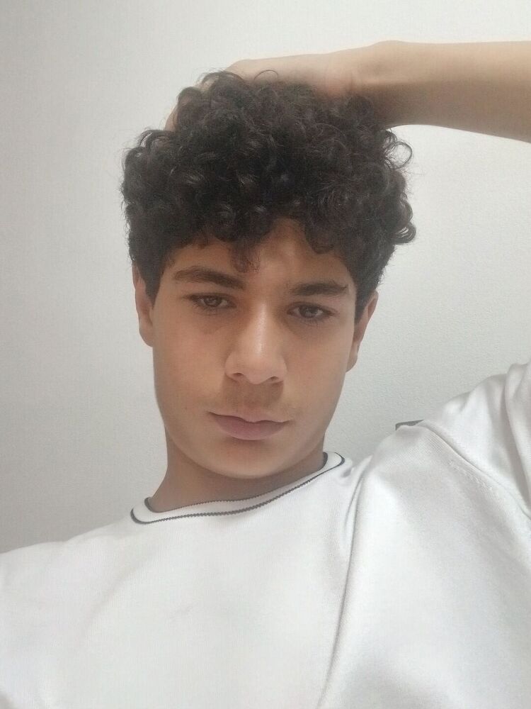  ,   Alex, 24 ,   ,   