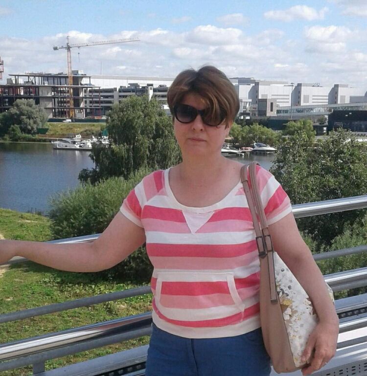  22576485  Maria, 51 ,    