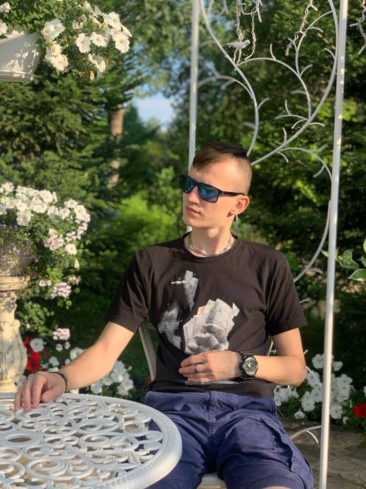  ,   Drew, 25 ,   ,   