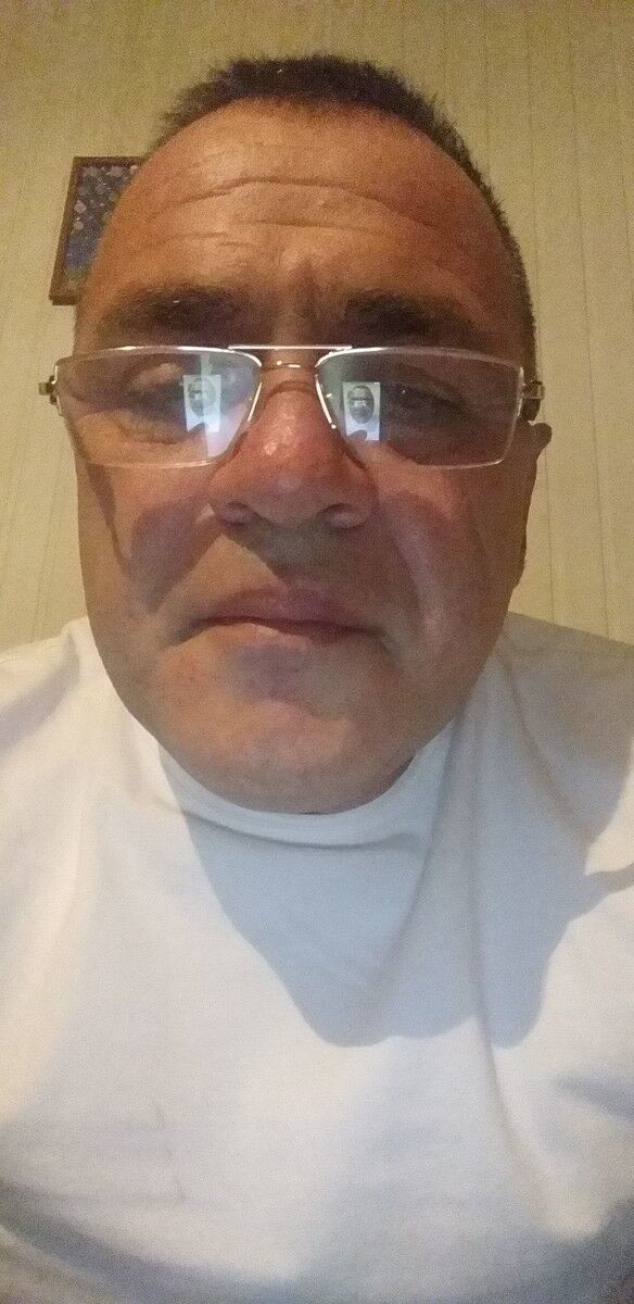  18941845  Luka, 52 ,    