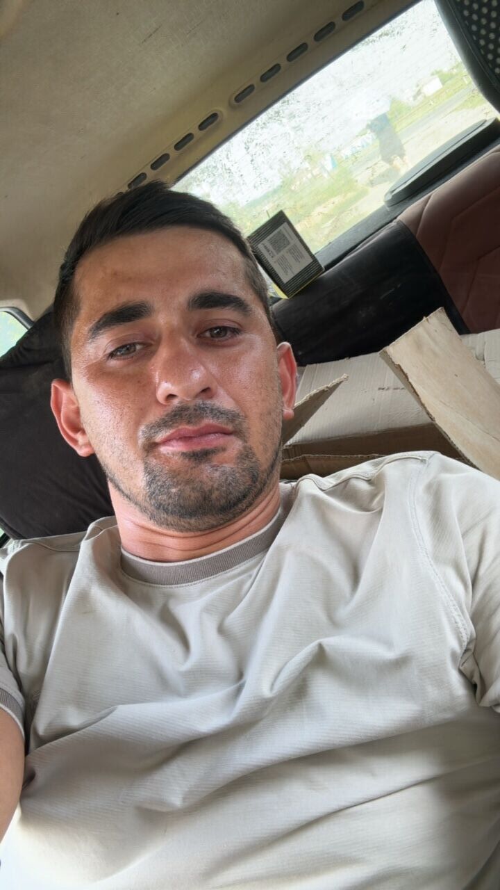  47929405  Davrik, 33 ,    
