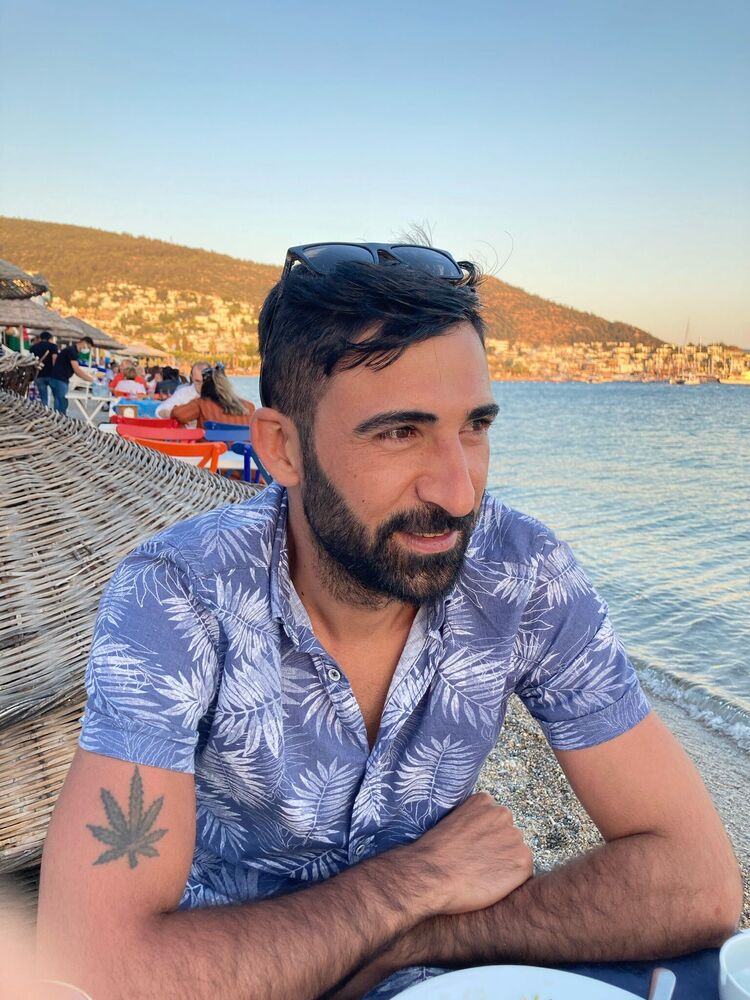  Dikmen,   TARIK, 33 ,   ,   