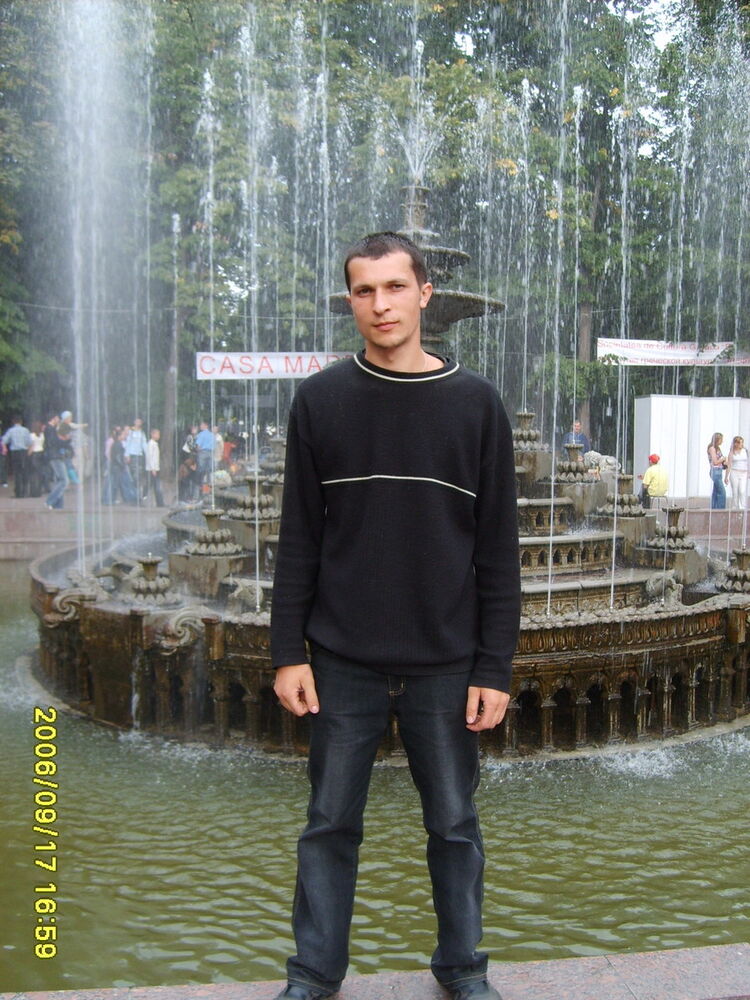  5618995  Costa, 41 ,    