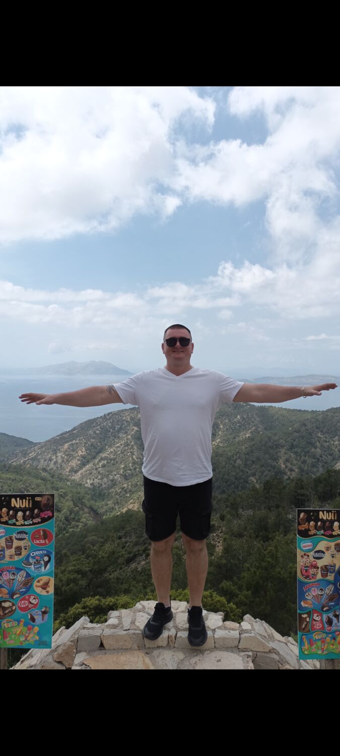  53152945  Misha, 38 ,    