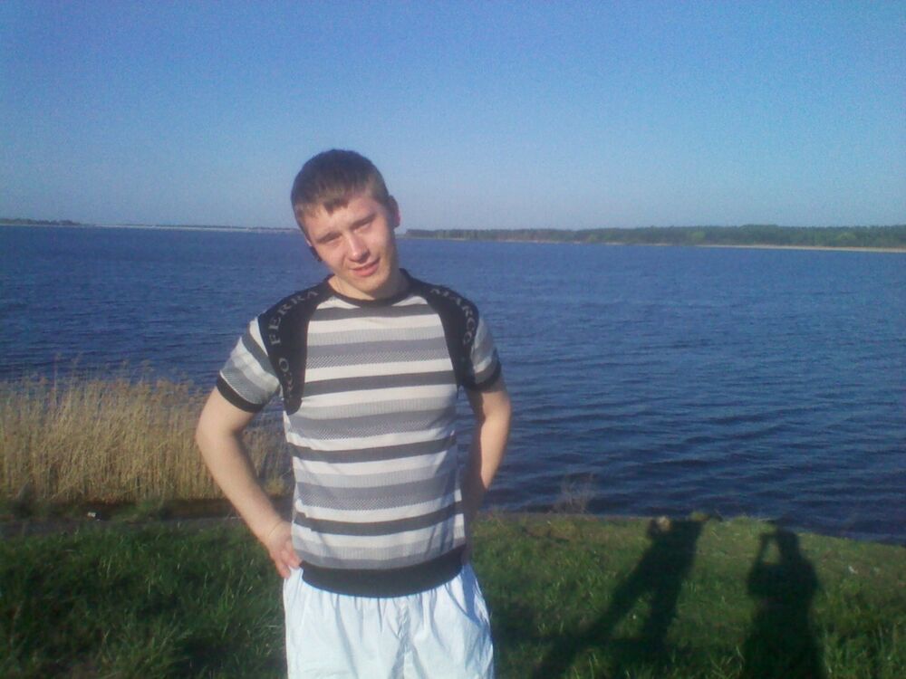  6011915  Sergei, 33 ,    