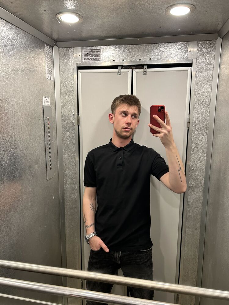  ,   Mihail, 24 ,   ,   