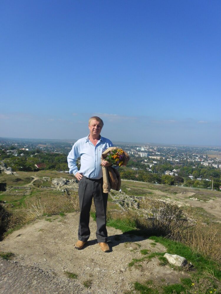  10107105  Sergei, 72 ,    