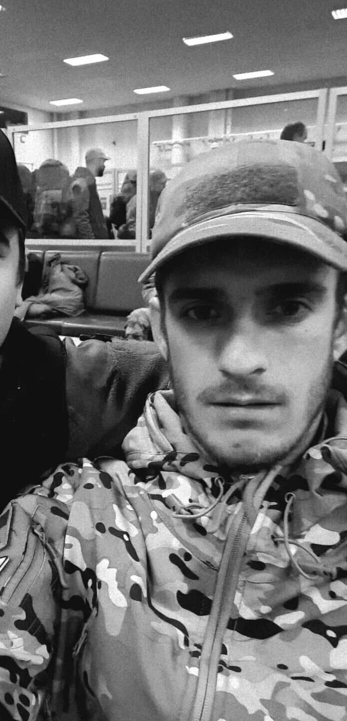  54435815  Maksym, 27 ,    