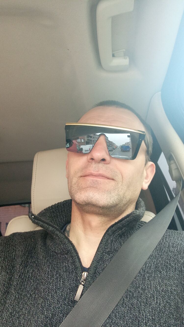  53371965  ALEKSEY, 41 ,    Turnhout