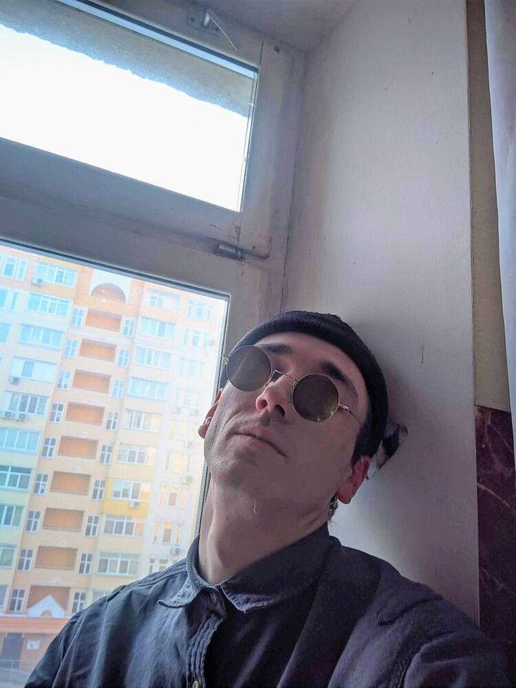  23303045  , 27 ,    